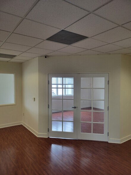 2600 Foothill Blvd, La Crescenta, CA à louer - Photo de l’immeuble – Image 3 sur 13