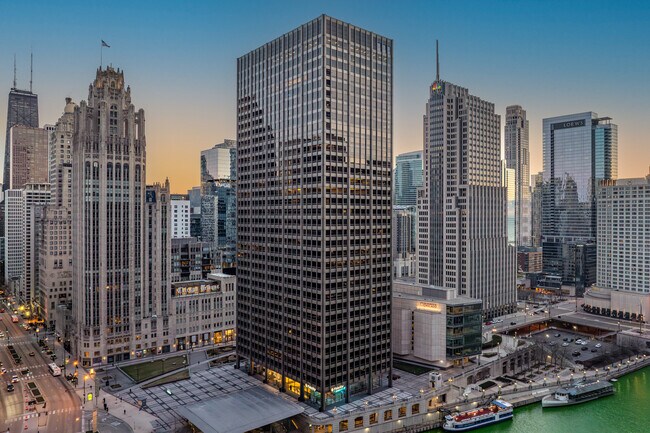 Plus de détails pour 401 N Michigan Ave, Chicago, IL - Bureau à louer