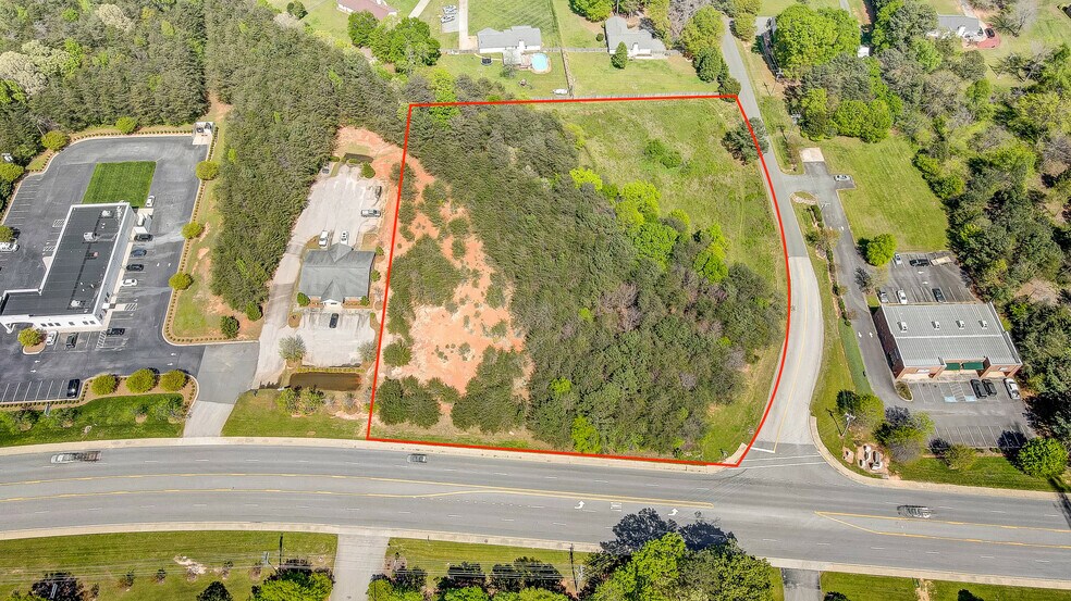 1480 E Alexander Love Hwy, York, SC à vendre - Photo de l’immeuble – Image 1 sur 8