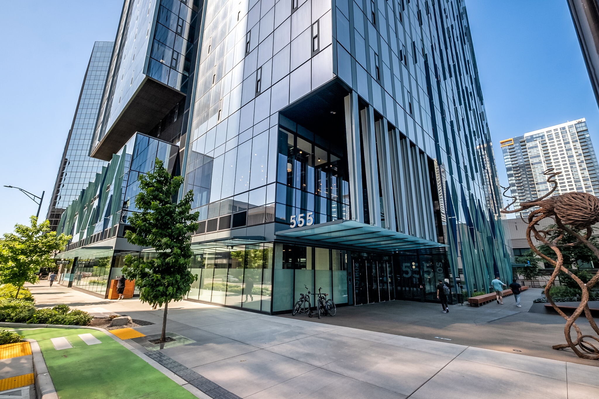 555 108th Ave NE, Bellevue, WA à louer Photo intérieure– Image 1 sur 9