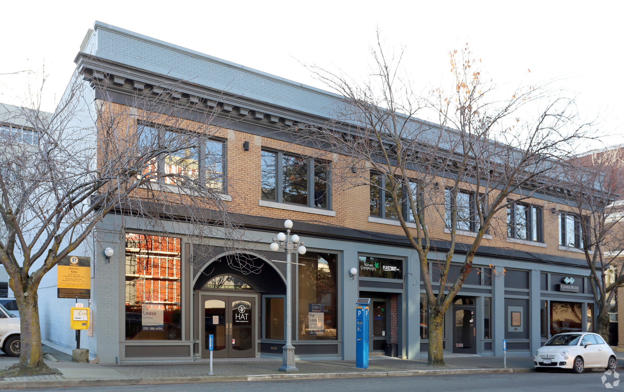 825 Broughton St, Victoria, BC à louer Photo principale– Image 1 sur 3