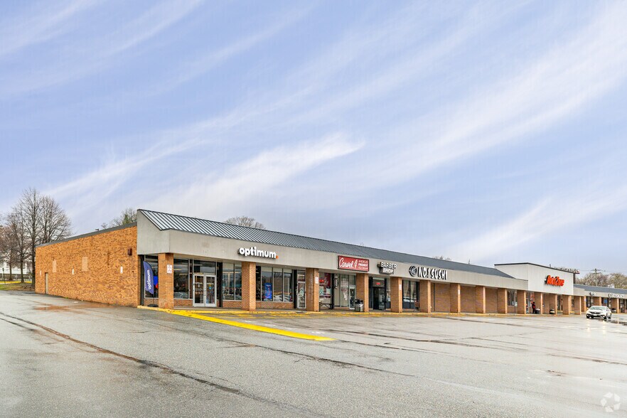 43 E Rt-59, Nanuet, NY à louer - Photo principale – Image 1 sur 14