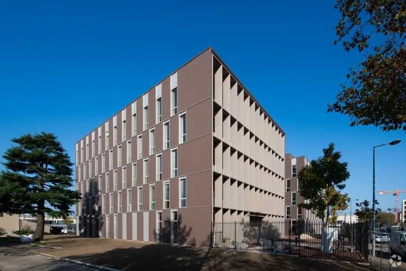 Bureau dans Villeurbanne à louer - Photo de l’immeuble – Image 2 sur 8