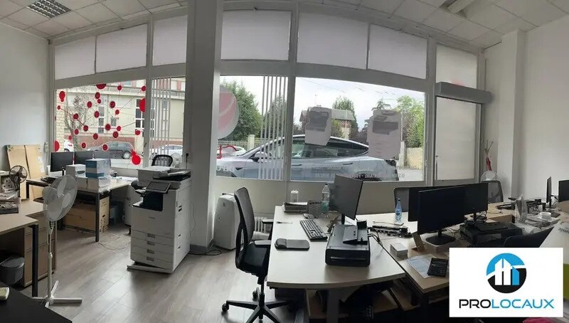 Bureau dans Senlis à louer - Photo intérieure – Image 1 sur 12