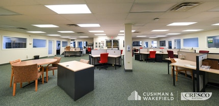 1495 Warren Rd, Lakewood, OH à vendre Photo intérieure– Image 2 sur 5