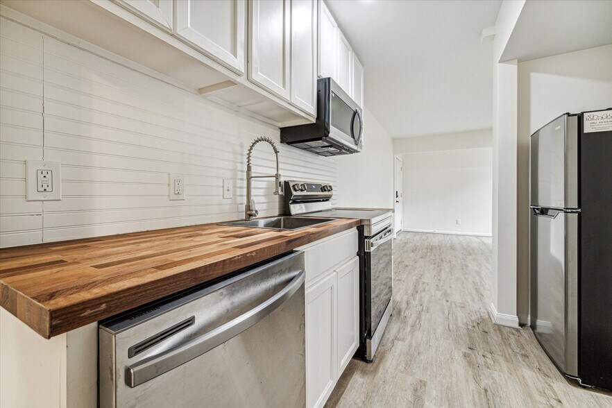 1011 W 10th St, Houston, TX à vendre - Photo intérieure – Image 3 sur 10