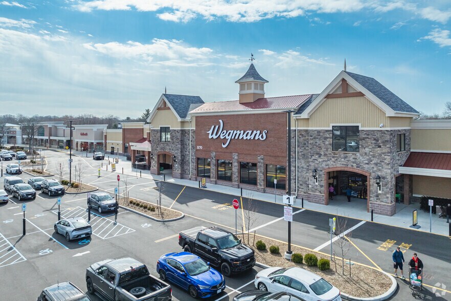 3956-4099 Middle Country Rd, Lake Grove, NY à louer - Photo principale – Image 2 sur 7