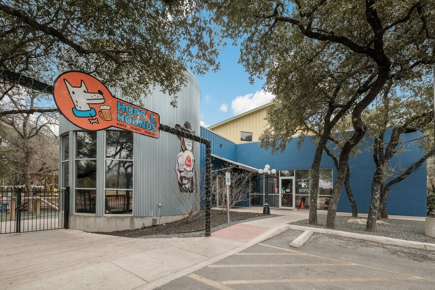 13838 Jones Maltsberger Rd, San Antonio, TX à vendre - Photo de l’immeuble – Image 3 sur 40