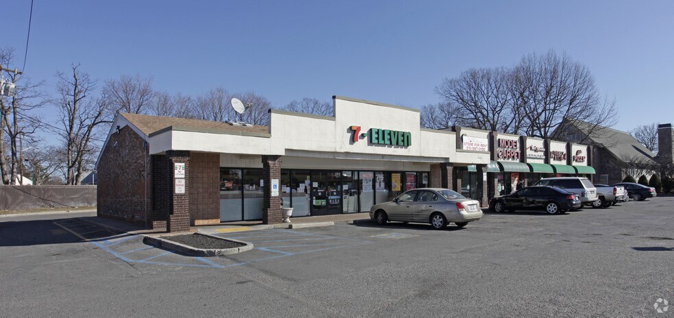 9-25 Bay Shore Dr, Deer Park, NY à louer - Photo principale – Image 1 sur 2