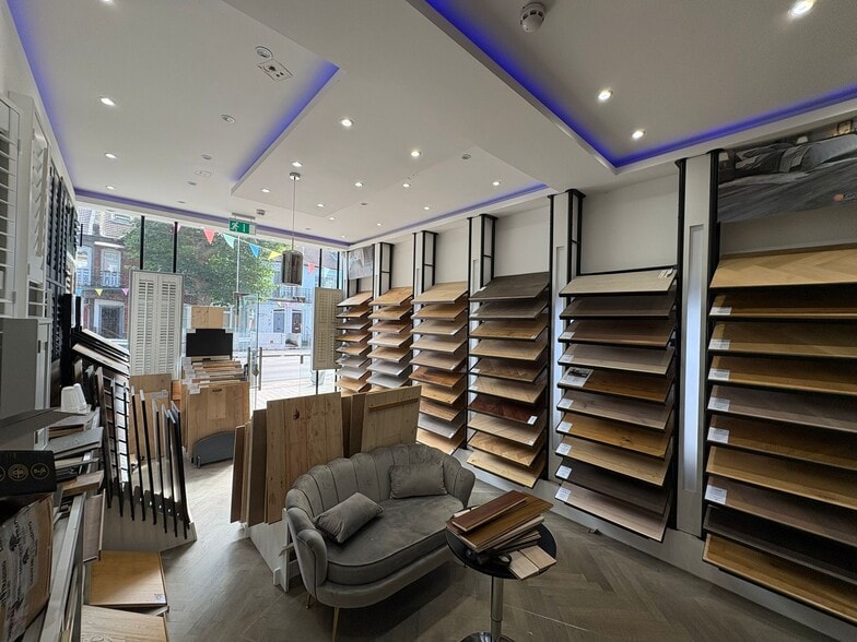 148 Wandsworth Bridge Rd, Londres à louer - Photo de l’immeuble – Image 2 sur 5