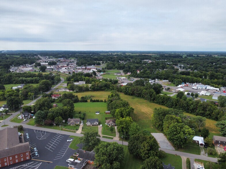 134 N Russell St, Portland, TN à vendre - Photo de l’immeuble – Image 3 sur 11