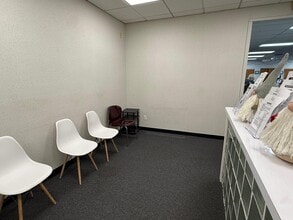 560 Northern Blvd, Great Neck, NY à louer Photo intérieure– Image 1 sur 8