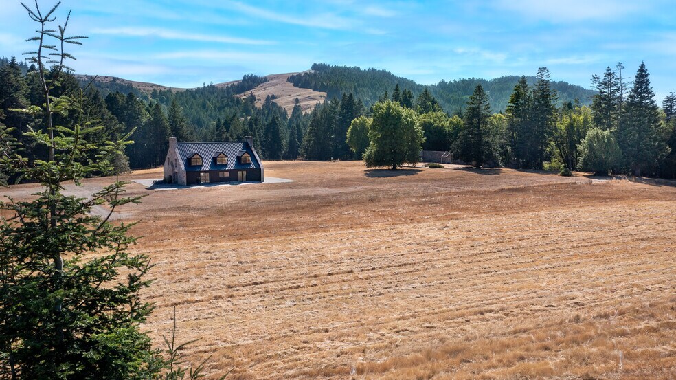 26000 Mattole Rd, Ferndale, CA à vendre - Photo de l’immeuble – Image 3 sur 39