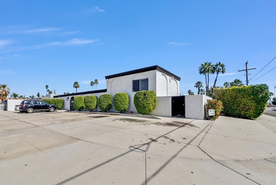 1900 E Baristo Rd, Palm Springs, CA à vendre - Photo de l’immeuble – Image 2 sur 26