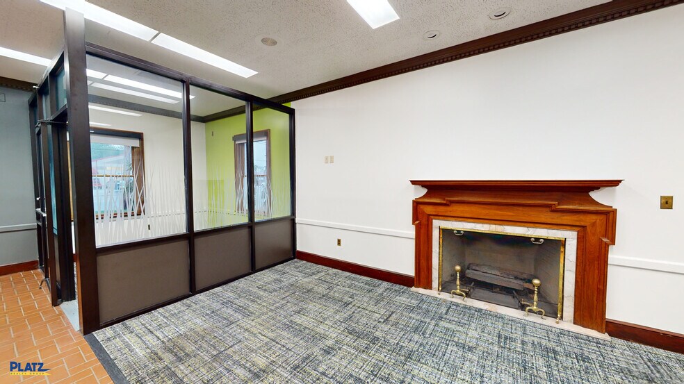 3516 S Meridian Rd, Youngstown, OH à vendre - Photo intérieure – Image 2 sur 20