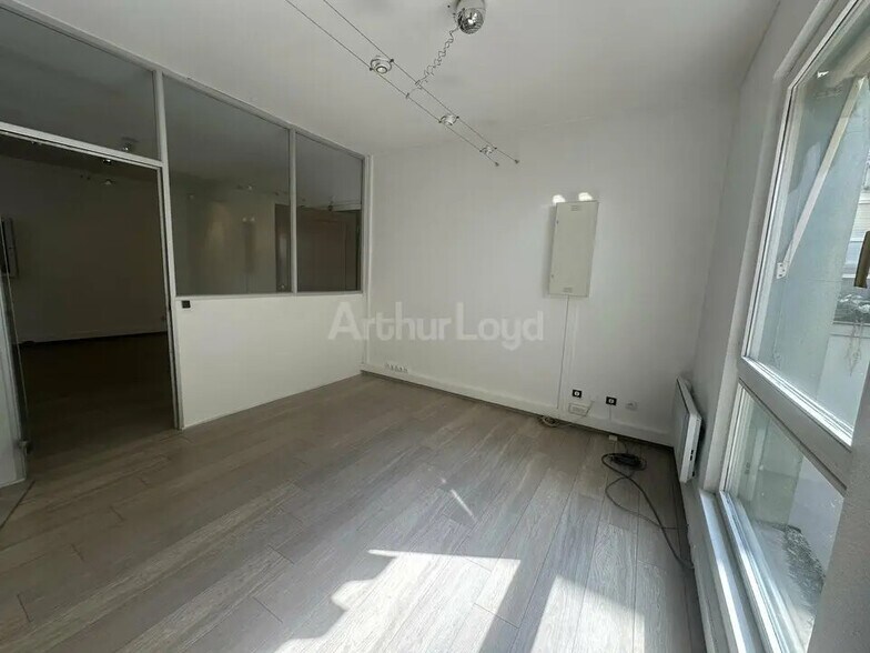 Bureau dans Strasbourg à louer - Photo de l’immeuble – Image 2 sur 7