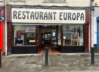 Plus de détails pour 92 Commercial St, Tredegar - Local commercial à vendre