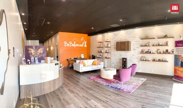 21733-21841 Ventura Blvd, Woodland Hills, CA à louer Photo intérieure– Image 1 sur 4