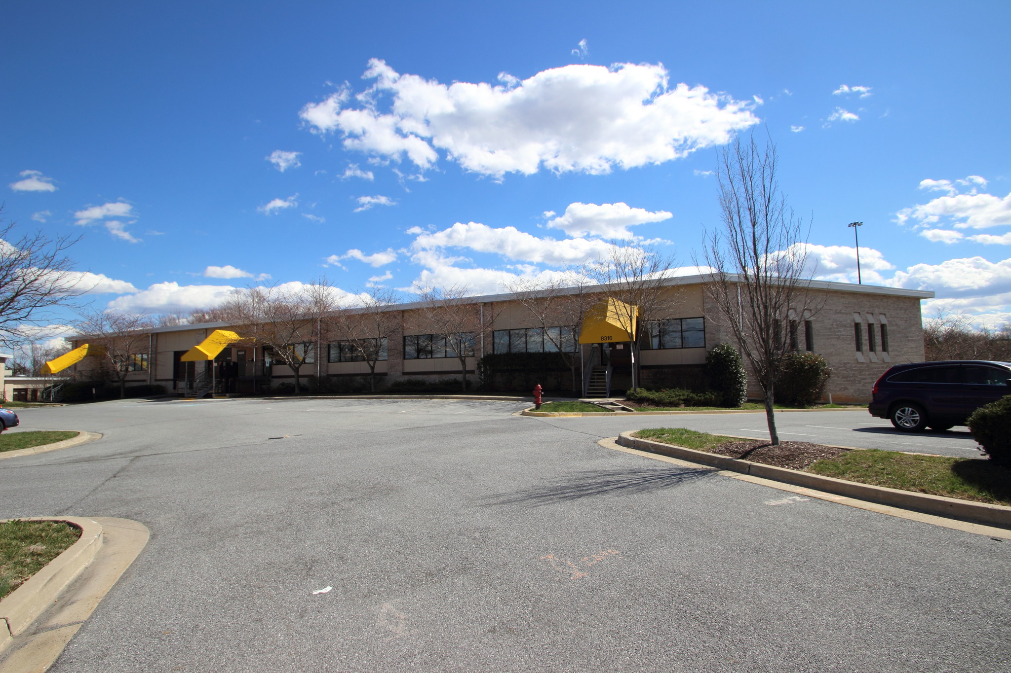 8300-8340 Helgerman Ct, Gaithersburg, MD à louer Photo principale– Image 1 sur 7