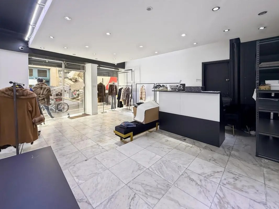 Local commercial dans Paris à louer Photo de l’immeuble– Image 1 sur 7