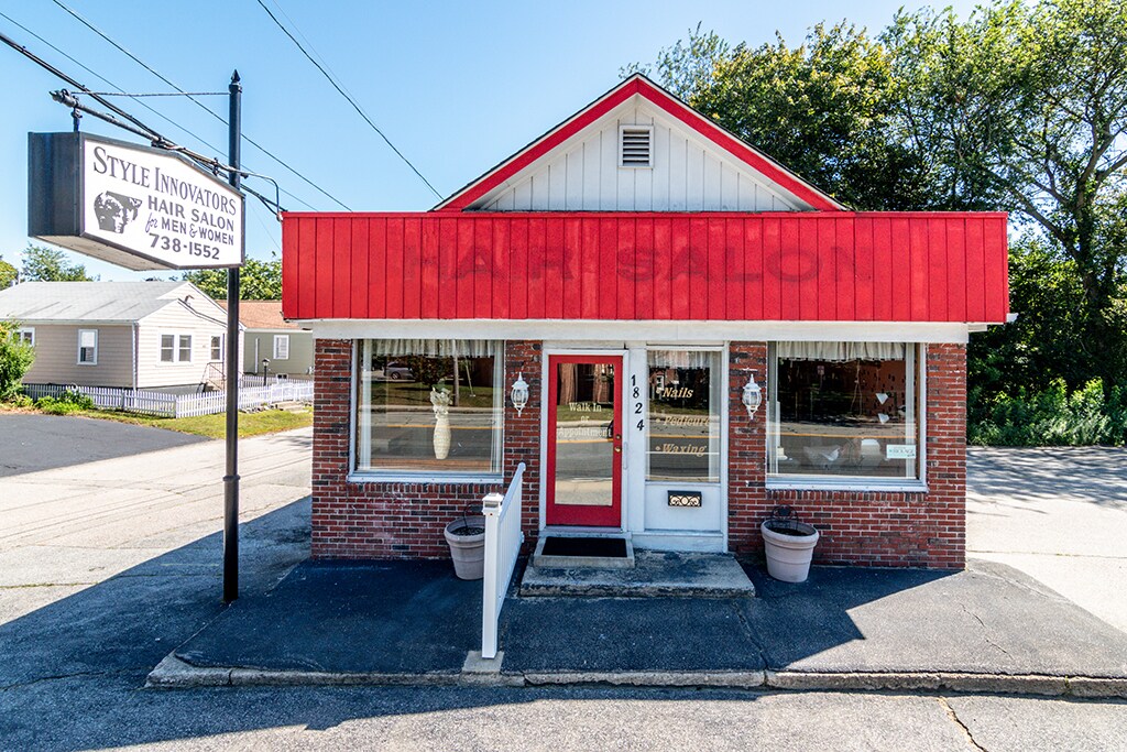 1824 Warwick Ave, Warwick, RI à vendre Photo principale– Image 1 sur 19