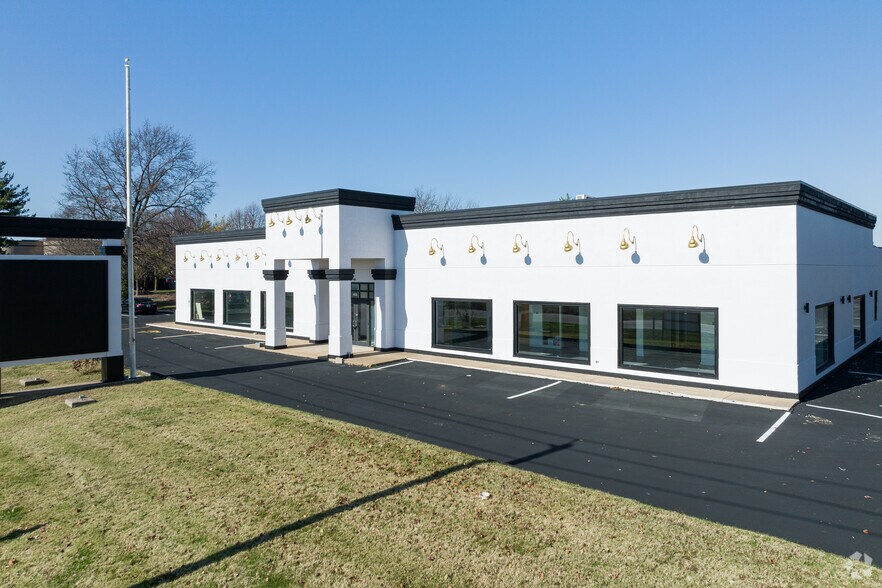 455 Salem Pl, Fairview Heights, IL à louer - Photo de l’immeuble – Image 3 sur 22