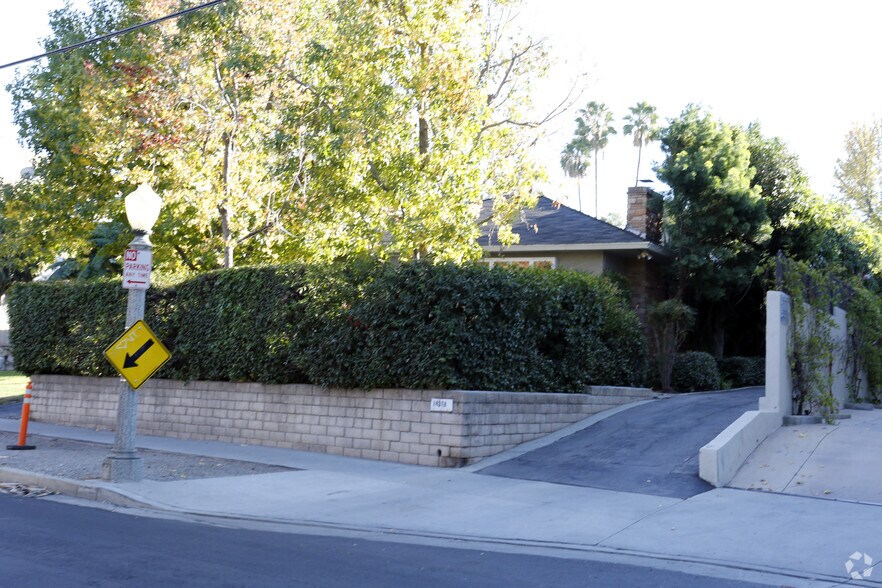 14318 Dickens St, Sherman Oaks, CA à vendre - Photo principale – Image 1 sur 11