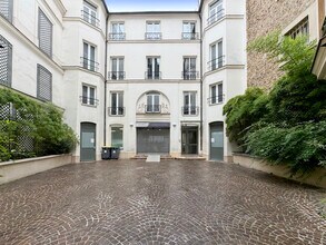201 Rue Saint-Martin, Paris à louer Photo de l’immeuble– Image 1 sur 5