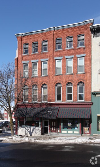 25 E Genesee St, Auburn, NY à louer - Photo principale – Image 1 sur 9
