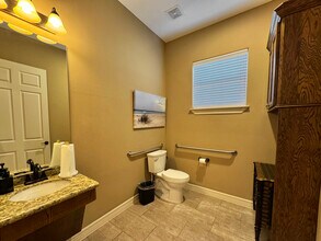 8900 Eastloch Dr, Spring, TX à louer Photo intérieure– Image 2 sur 12