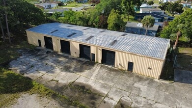 290 N Lake View Blvd, Cocoa, FL à louer Photo intérieure– Image 1 sur 5