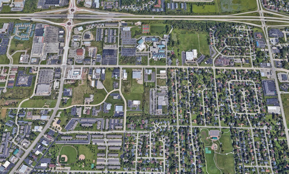 1475 University, Menasha, WI à vendre - Photo principale – Image 1 sur 3