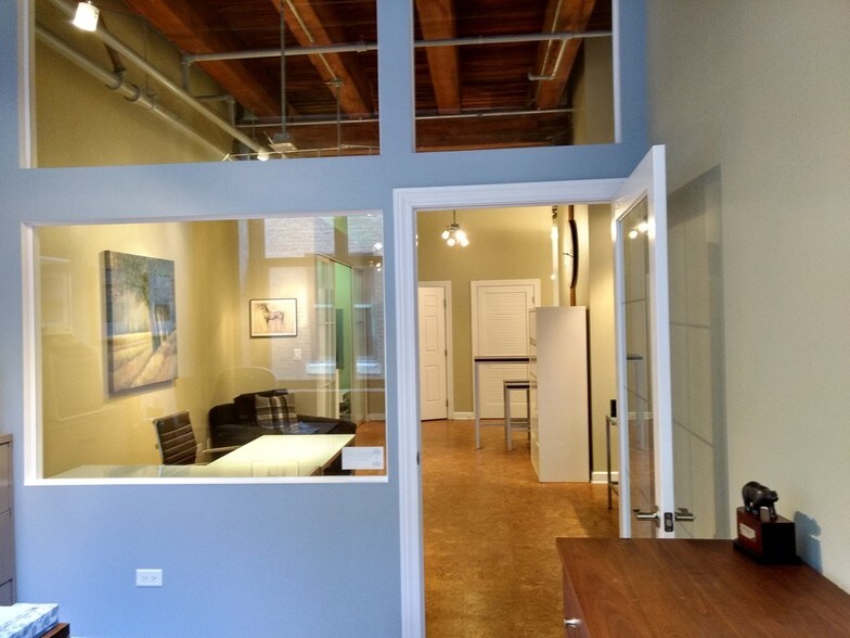 824 W Superior St, Chicago, IL à vendre - Photo intérieure – Image 2 sur 82