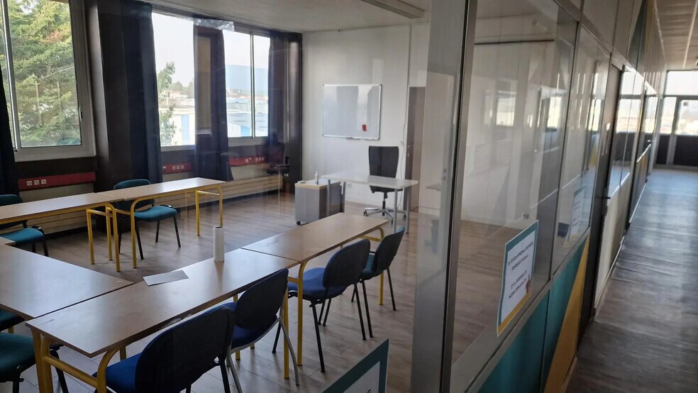 Bureau dans Meaux à louer - Photo de l’immeuble – Image 1 sur 9