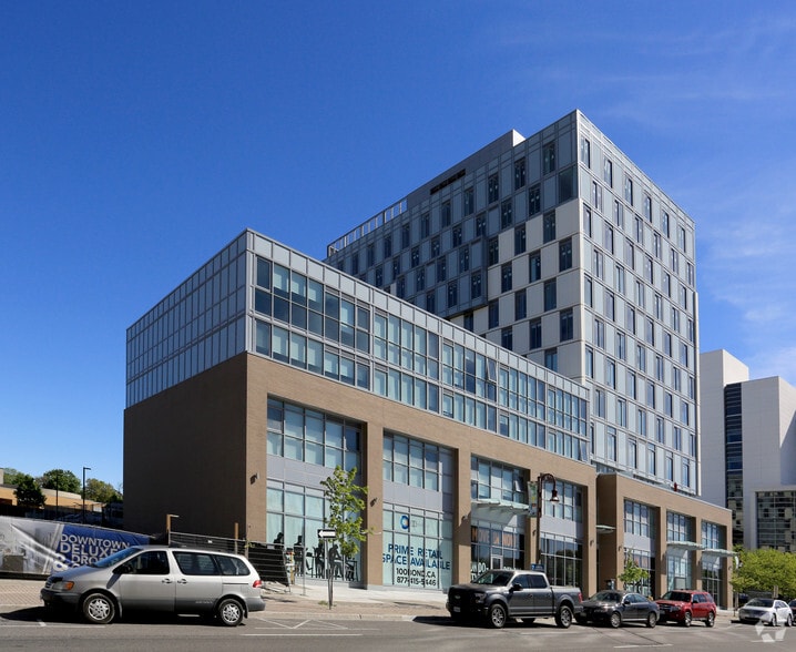 100 Bond St E, Oshawa, ON à louer - Photo de l’immeuble – Image 3 sur 38