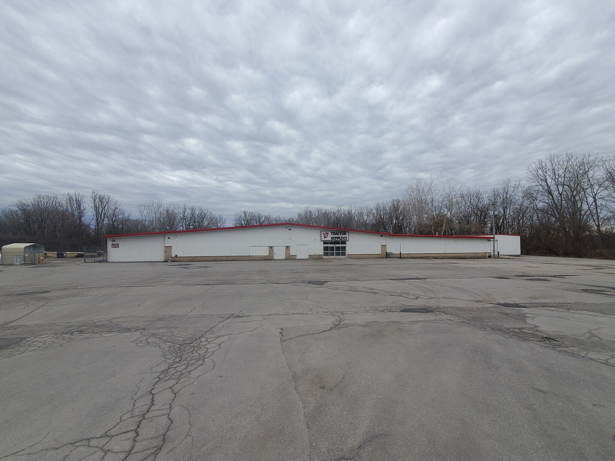 4974 E Main Street Rd, Batavia, NY à louer Photo principale– Image 1 sur 4