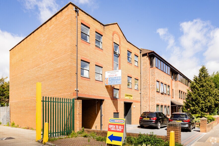 80-88 Coombe Rd, New Malden à louer - Photo de l’immeuble – Image 2 sur 2