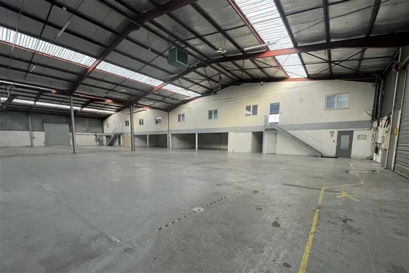 Local d’activités dans Saint-Soupplets à louer Photo de l’immeuble– Image 1 sur 11