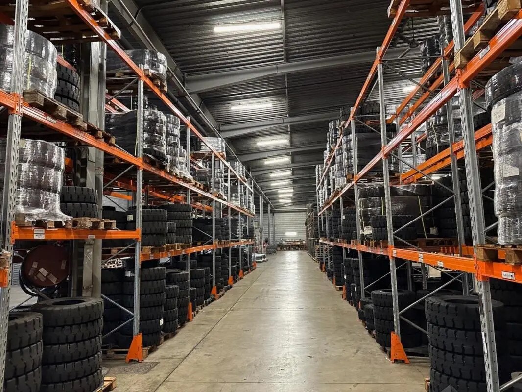 Local d’activités dans Louvres à louer Photo intérieure– Image 1 sur 6