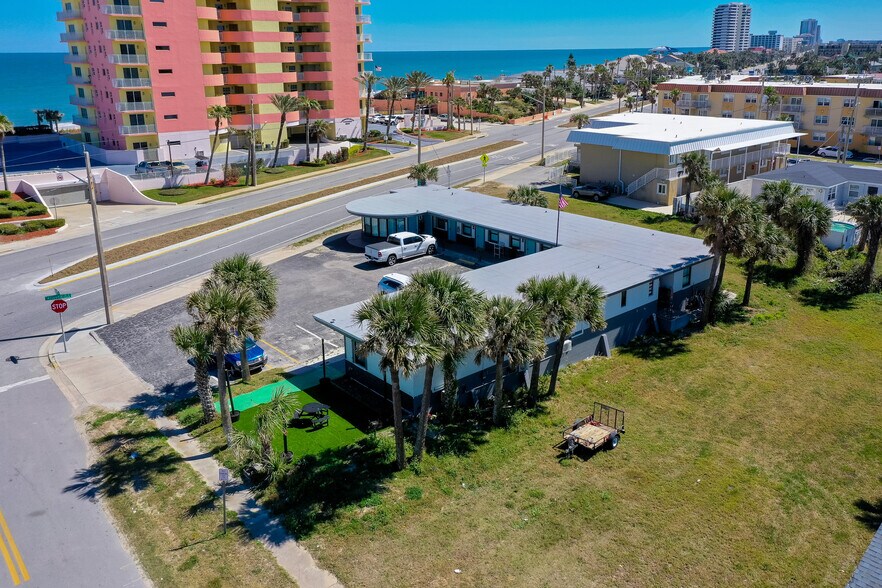 1915 N Atlantic Ave, Daytona Beach, FL à vendre - Photo de l’immeuble – Image 3 sur 37
