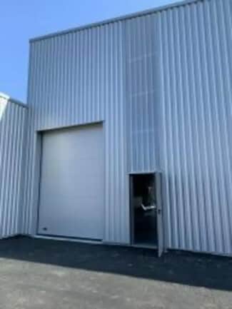 Plus de détails pour Local d'activités à louer