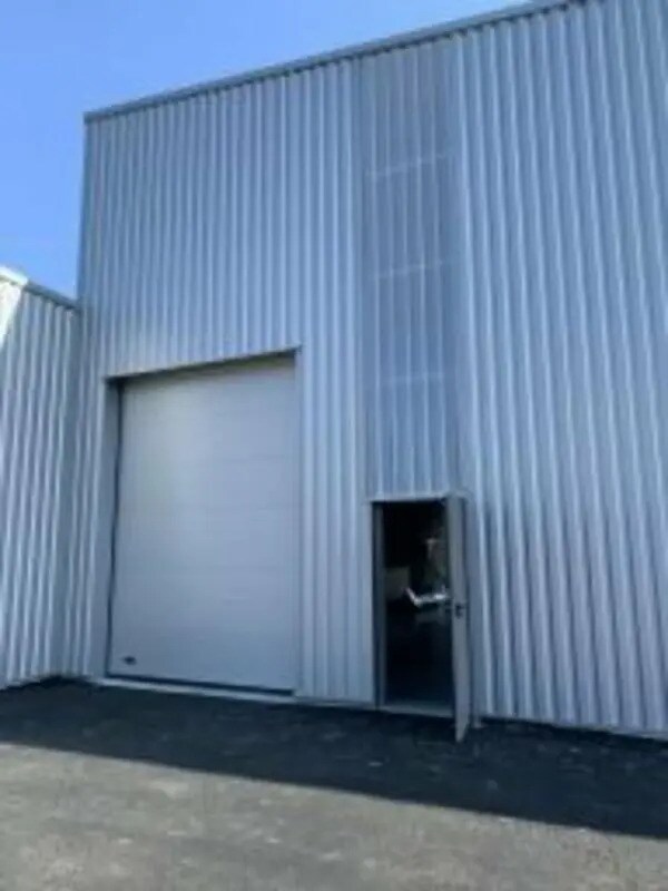 Plus de détails pour Local d'activités à louer