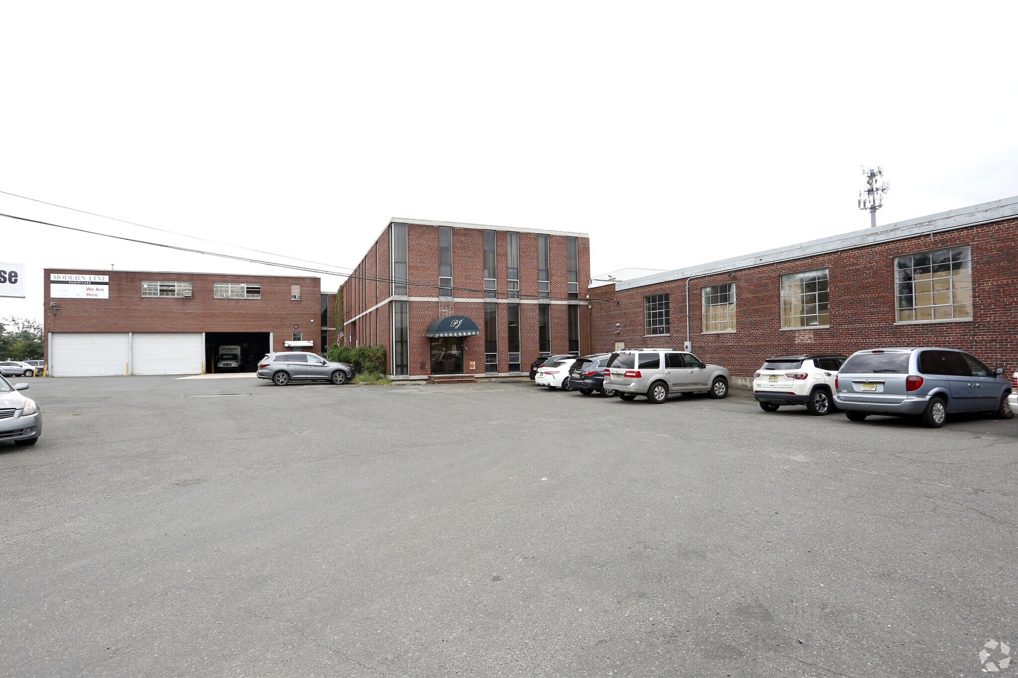 531 N Stiles St, Linden, NJ à louer Photo de l’immeuble– Image 1 sur 7