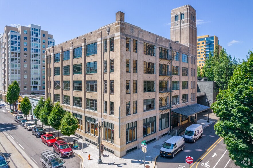 1010 NW Flanders St, Portland, OR à louer - Photo de l’immeuble – Image 2 sur 6