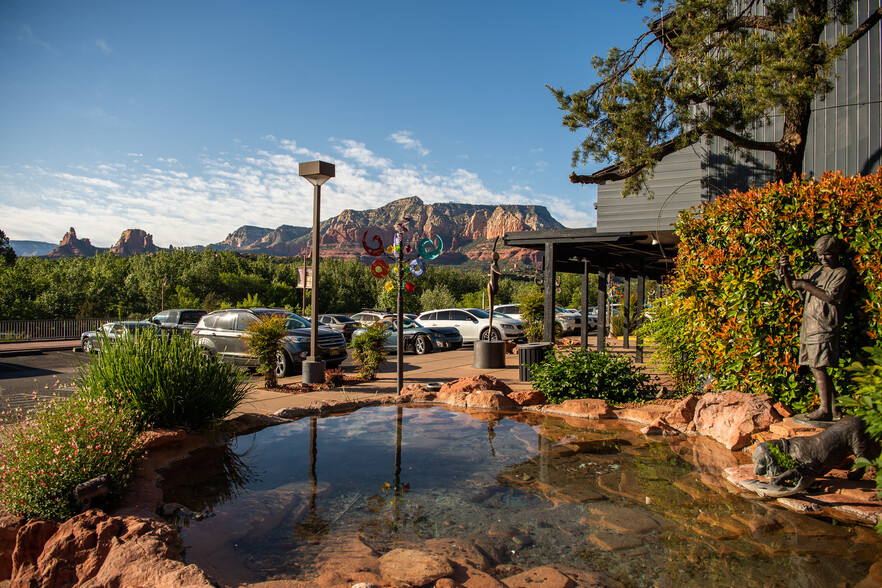 671 Highway 179, Sedona, AZ à louer - Photo de l’immeuble – Image 1 sur 14