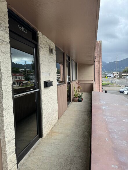 45-1123 Kamehameha Hwy, Kaneohe, HI à louer - Photo de l’immeuble – Image 2 sur 3