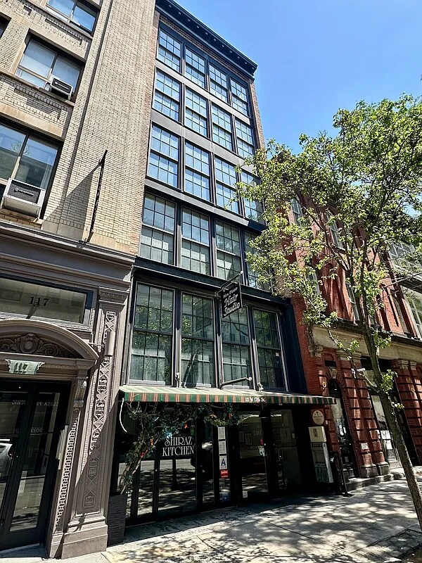 111 W 17th St, New York, NY à louer Photo de l’immeuble– Image 1 sur 4