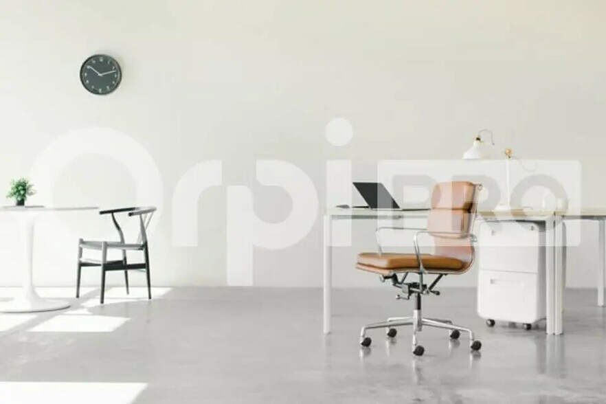 Bureau dans Châlons-en-Champagne à louer - Photo de l’immeuble – Image 2 sur 2