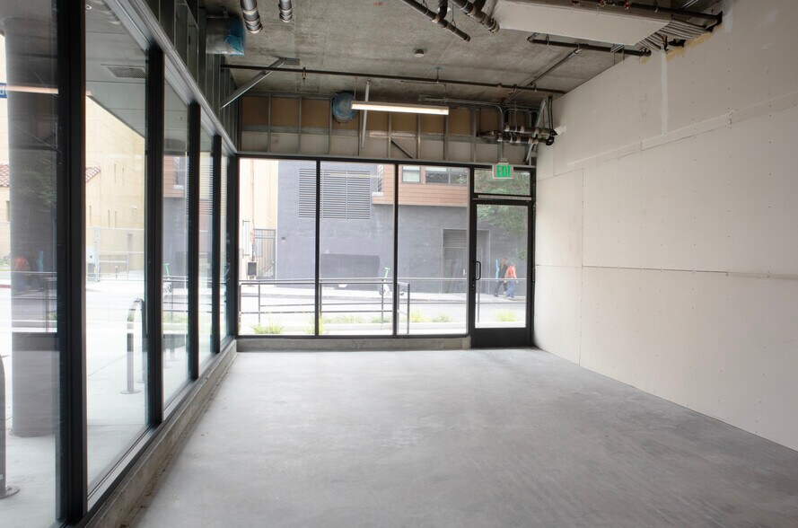 6762 Hawthorn Ave, Los Angeles, CA à louer - Photo de l’immeuble – Image 3 sur 10