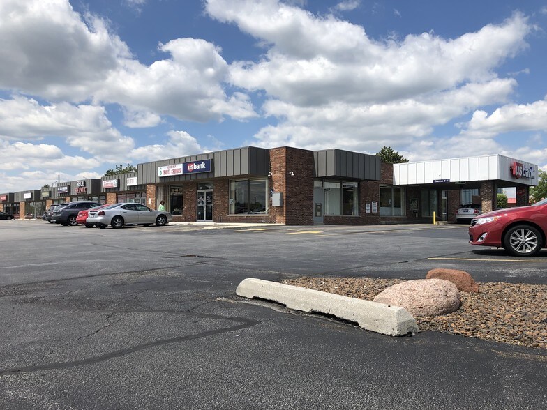 9546-9562 W 147th St, Orland Park, IL à louer - Photo de l’immeuble – Image 3 sur 7